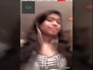 Indisch tiener hogeschool meisje op video- telefoontje - wowmoyback